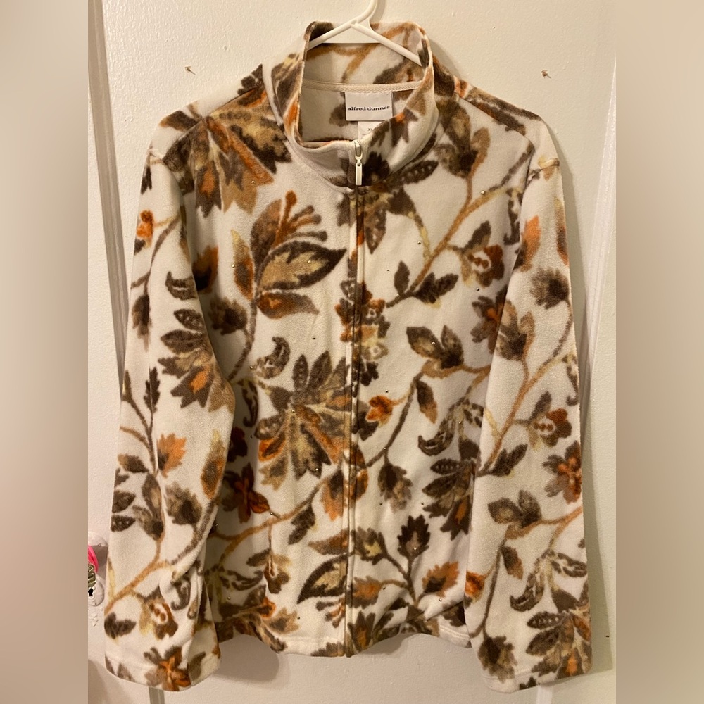 Women’s Fleece Zip Up Sweater Leaf Design